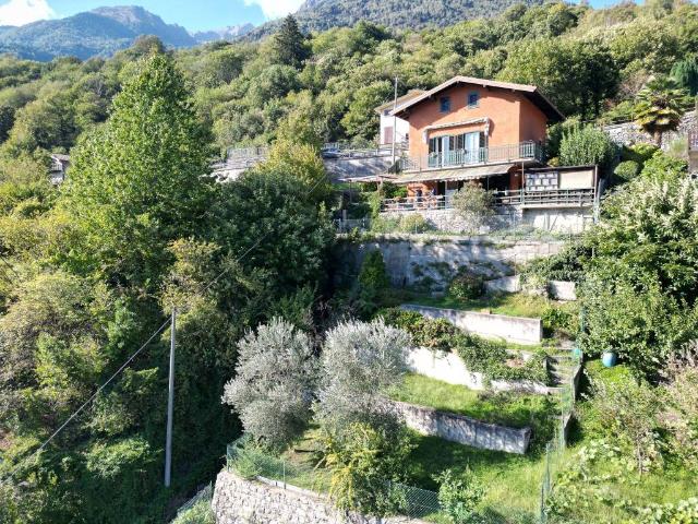 Villa Indipendente in vendita a Dazio, Lombardia