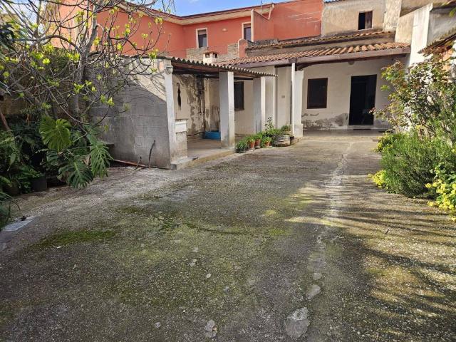 Villa Indipendente in vendita a Decimoputzu, Sardigna/Sardegna