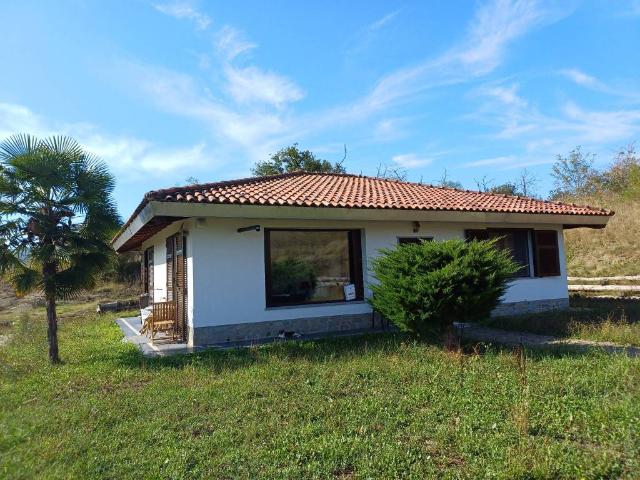 Villa Indipendente in vendita a Dego, Liguria