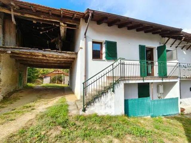 Villa Indipendente in vendita a Dego, Liguria