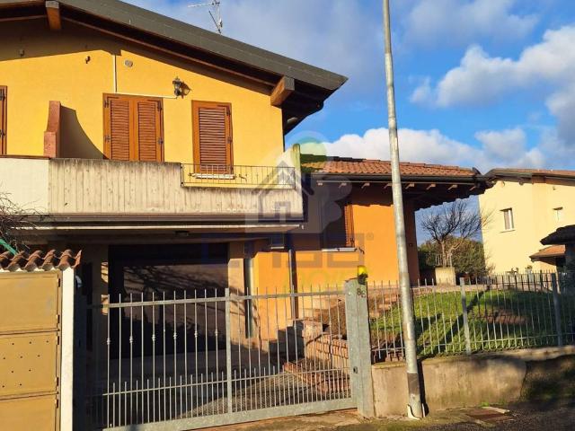 Villa Indipendente in vendita a Dello, Corticelle Pieve