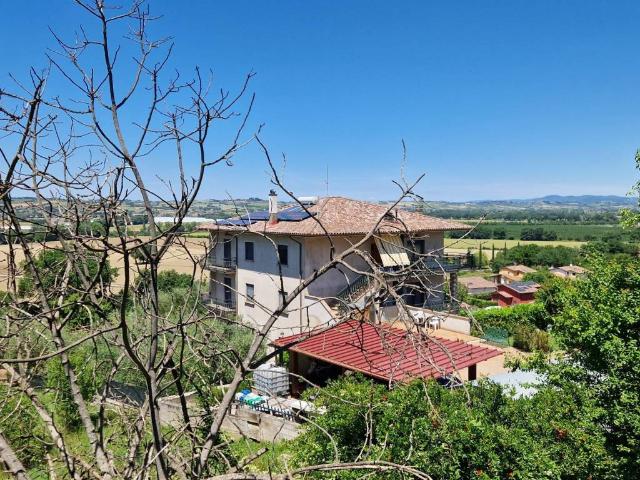 Villa Indipendente in vendita a Deruta, Umbria