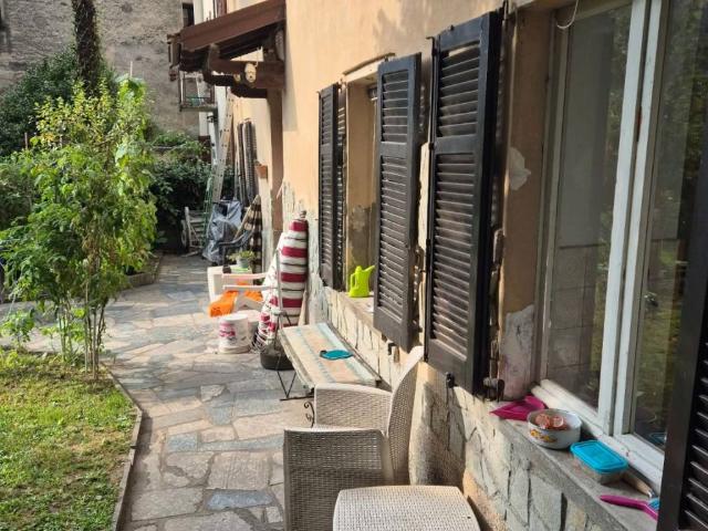 Villa Indipendente in vendita a Corenno Plinio, Dervio
