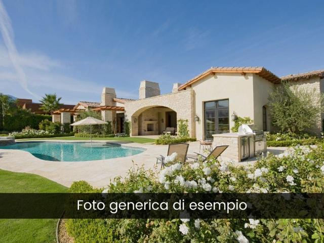 Villa Indipendente in vendita a San Pietro, Desenzano Del Garda