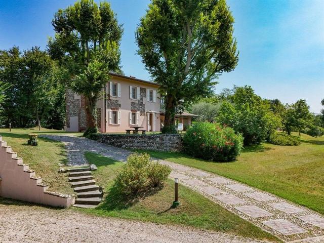 Villa Indipendente in vendita a Desenzano Del Garda, Lombardia