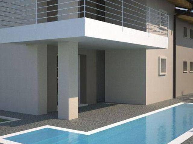 Villa Indipendente in vendita a Rivoltella del Garda, Desenzano Del Garda