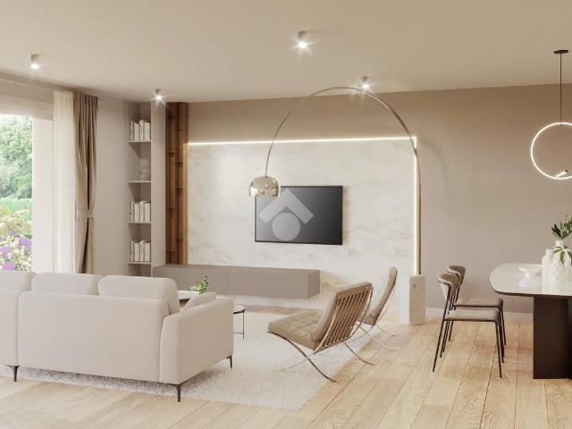 Villa Indipendente in vendita a Desenzano Del Garda, Lombardia