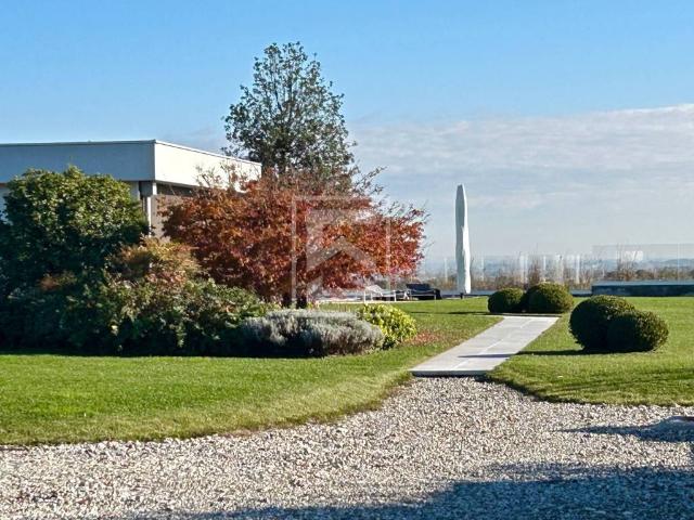Villa Indipendente in vendita a San Pietro, Desenzano Del Garda