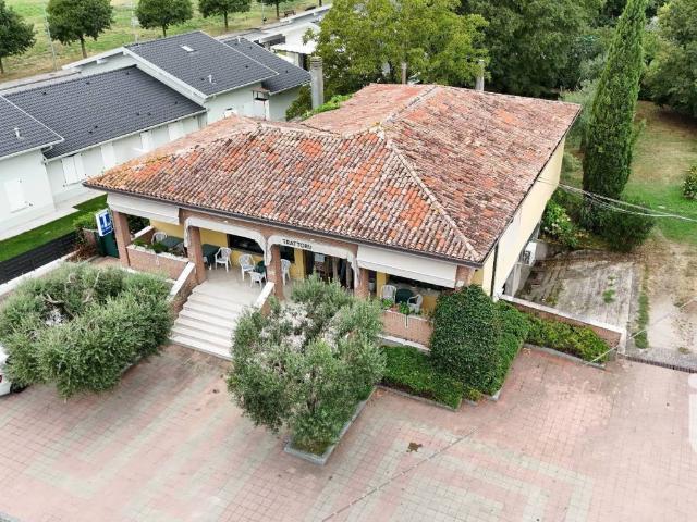 Villa Indipendente in vendita a Desenzano Del Garda, Lombardia