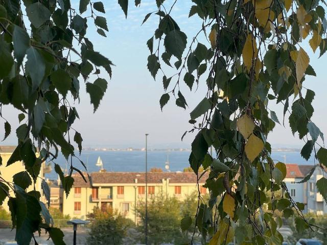 Appartamento in vendita a Desenzano Del Garda, Lombardia