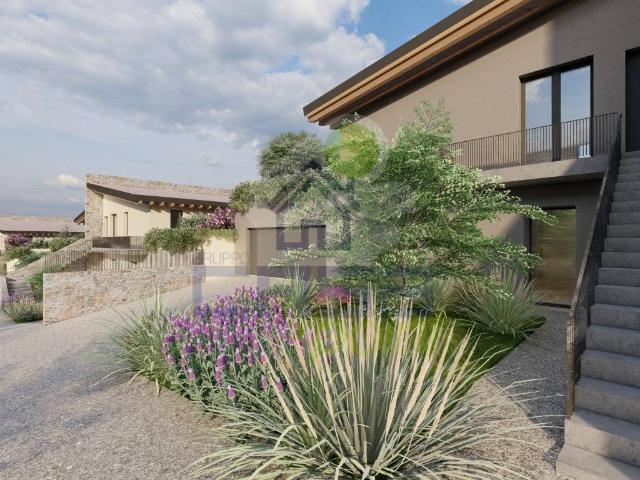 Villa Indipendente in vendita a Desenzano del Garda, Brescia