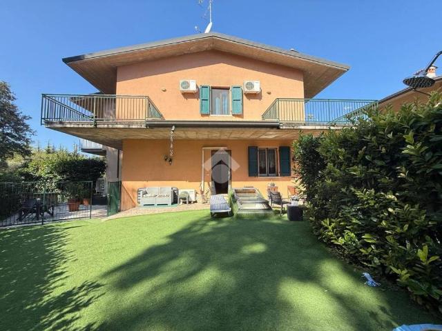 Villa Indipendente in vendita a Vicina, Desenzano Del Garda