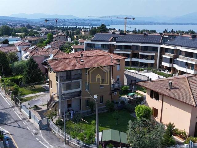 Villa Indipendente in vendita a Rivoltella del Garda, Desenzano Del Garda