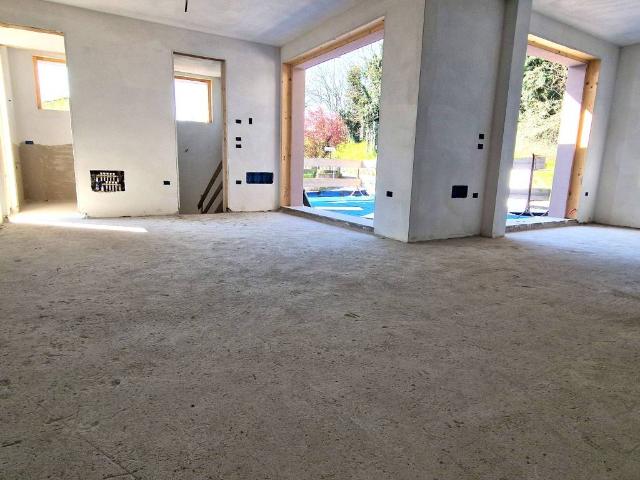 Villa Indipendente in vendita a Vicina, Desenzano Del Garda