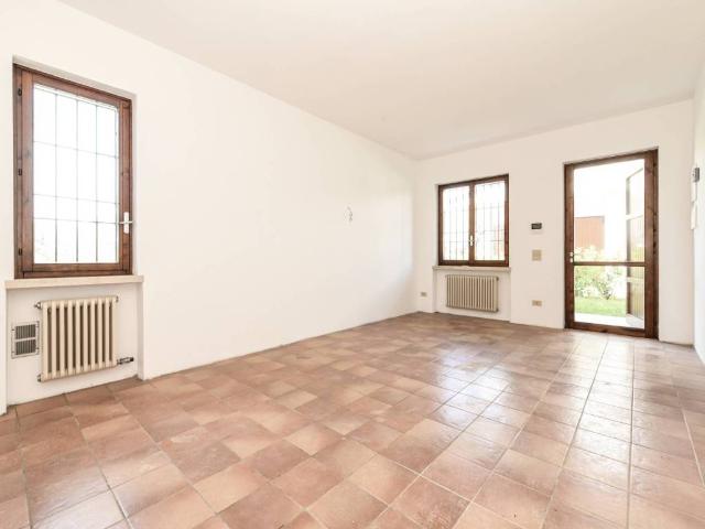Villa Indipendente in vendita a Desenzano Del Garda, Lombardia