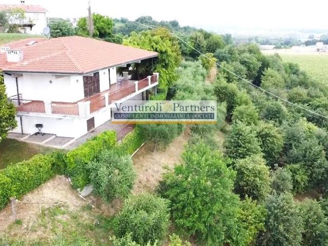 Villa Indipendente in vendita a Bornade di Sopra, Desenzano Del Garda