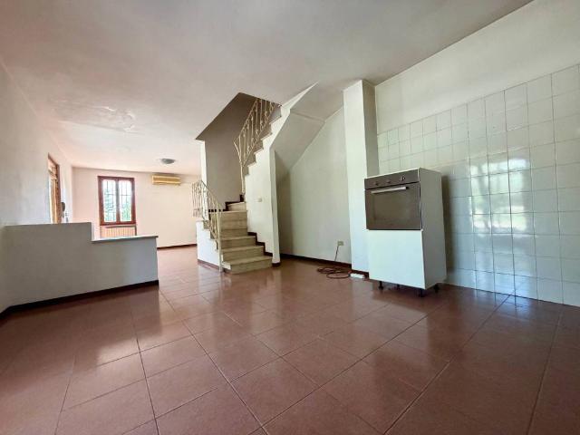 Villa Indipendente in vendita a San Martino della Battaglia, Desenzano del Garda