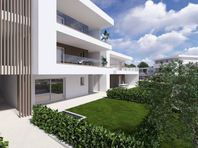 Villa Indipendente in vendita a Vicina, Desenzano Del Garda