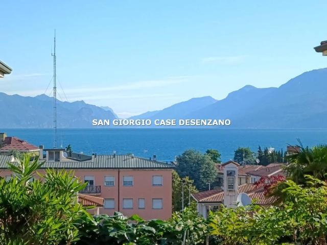 Villa Indipendente in vendita a Desenzano Del Garda, Lombardia