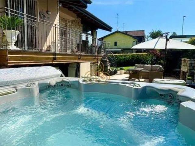 Villa Indipendente in vendita a San Pietro, Desenzano Del Garda
