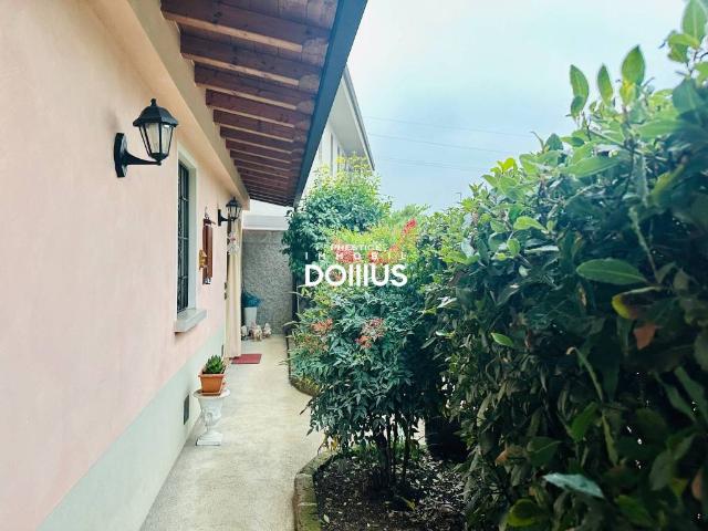 Villa Indipendente in vendita a Vicina, Desenzano Del Garda