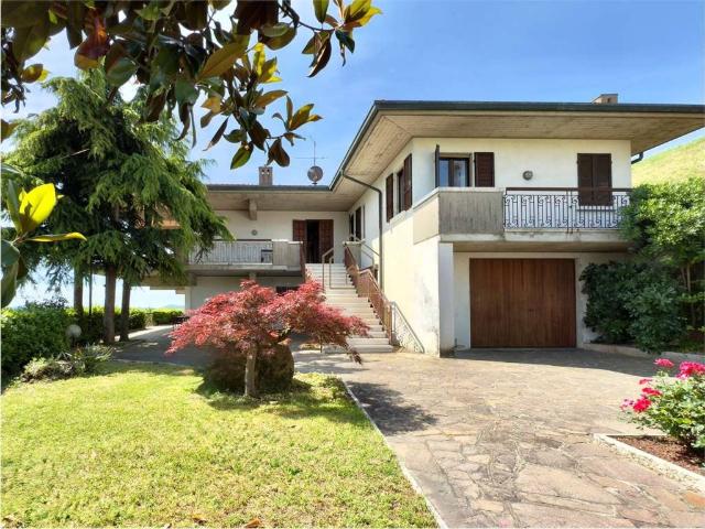 Villa Indipendente in vendita a San Pietro, Desenzano Del Garda