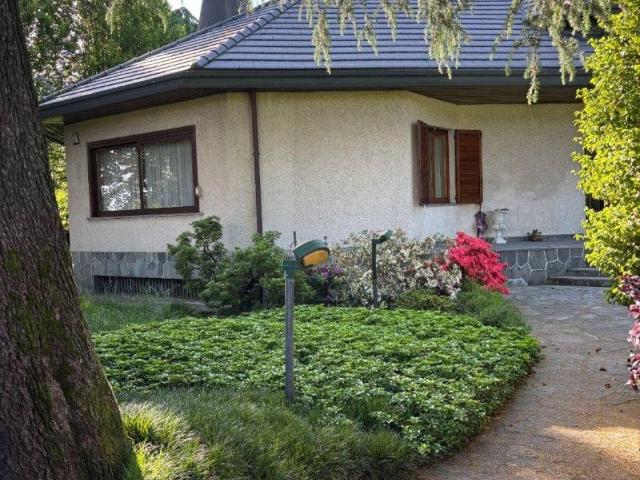 Villa Indipendente in vendita a Prati, Desio