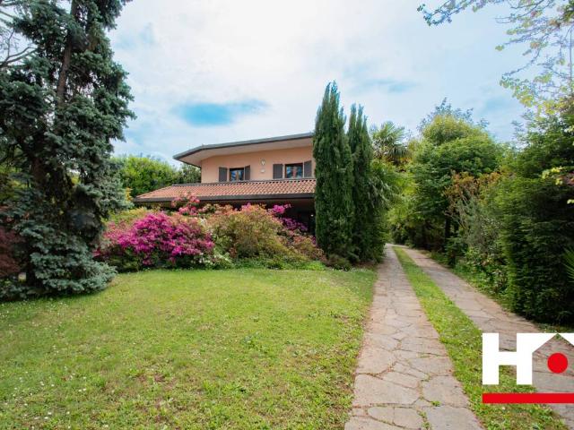 Villa Indipendente in vendita a San Pietro e Paolo, Desio
