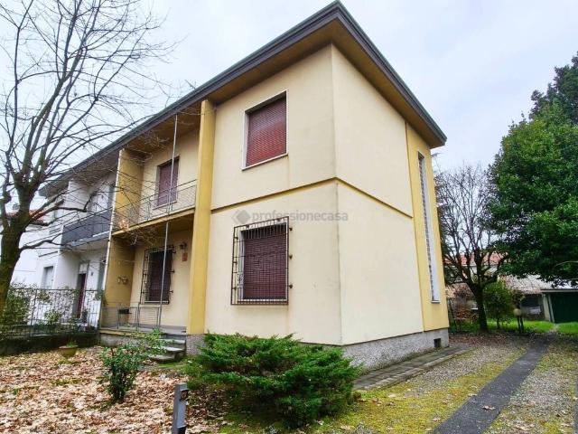 Villa Indipendente in vendita a Prati, Desio