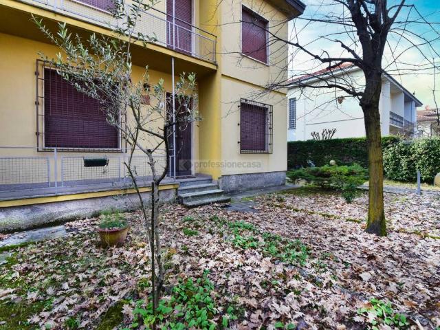 Villa Indipendente in vendita a Prati, Desio
