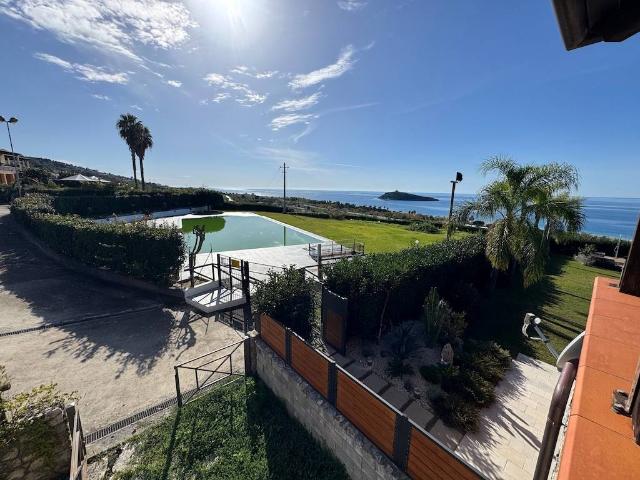 Villa Indipendente in vendita a Calabria, Cosenza