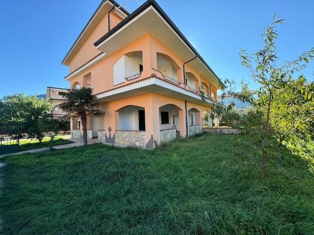 Villa Indipendente in vendita a Calabria, Cosenza