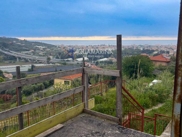 Villa Indipendente in vendita a Diano Castello, Liguria