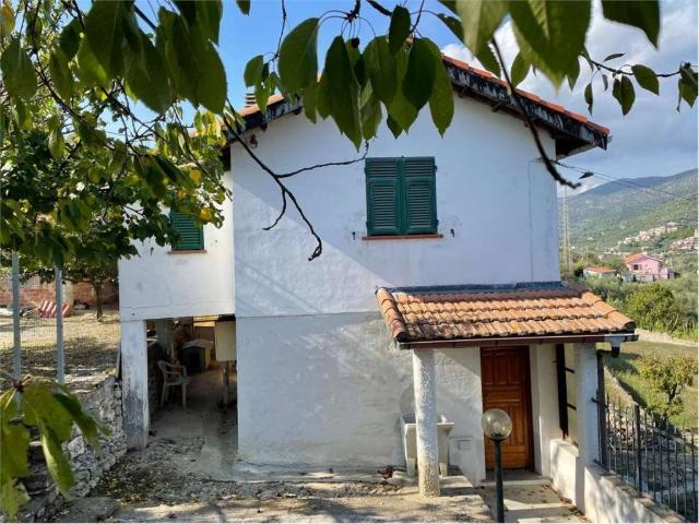 Villa Indipendente in vendita a Diano Castello, Liguria