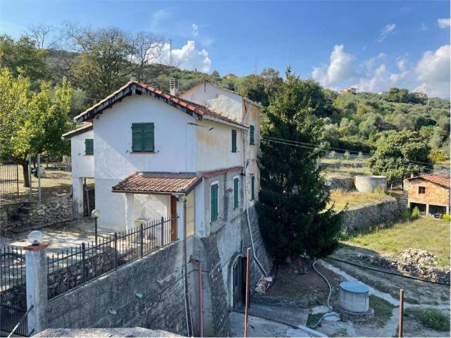 Villa Indipendente in vendita a Diano Castello, Liguria