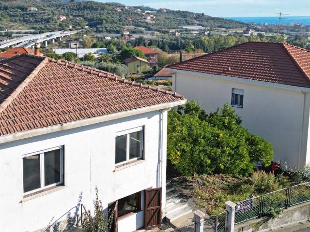 Villa Indipendente in vendita a Diano Castello, Liguria
