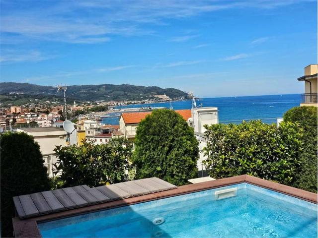 Villa Indipendente in vendita a Diano Calderina, Diano Marina