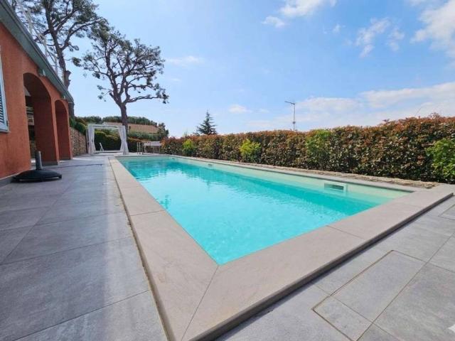 Villa Indipendente in vendita a Diano Calderina, Diano Marina