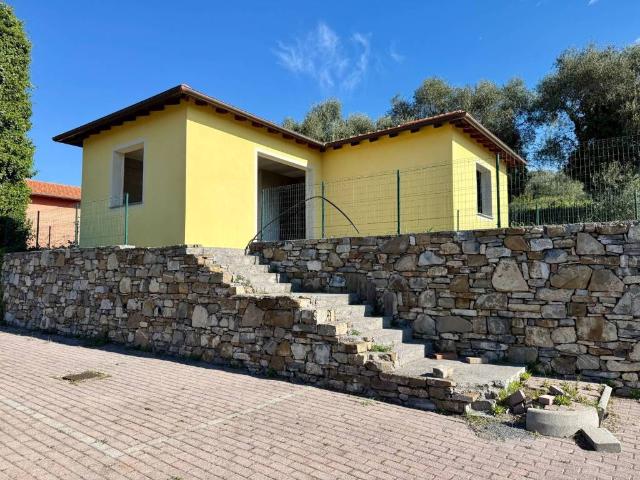 Villa Indipendente in vendita a Diano Calderina, Diano Marina