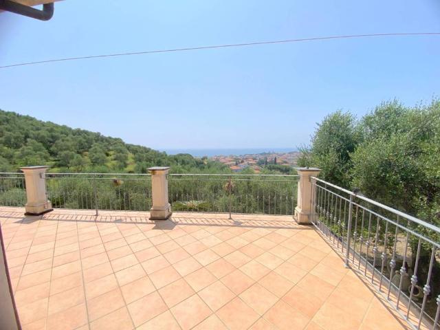 Villa Indipendente in vendita a Diano Marina, Liguria