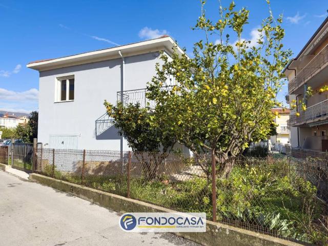 Villa Indipendente in vendita a Diano Calderina, Diano Marina