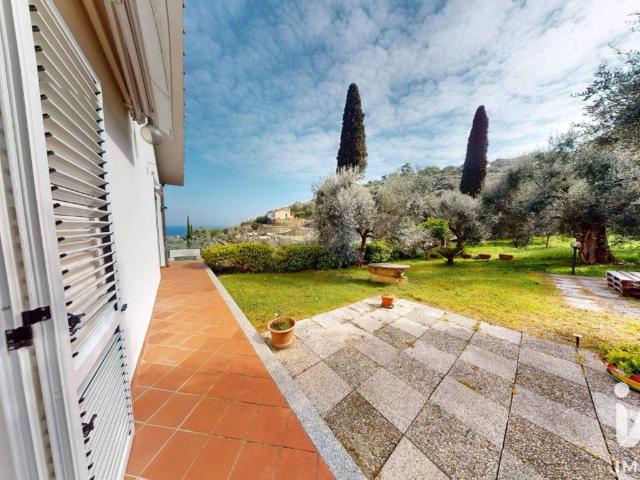 Villa Indipendente in vendita a Diano Gorleri, Diano Marina