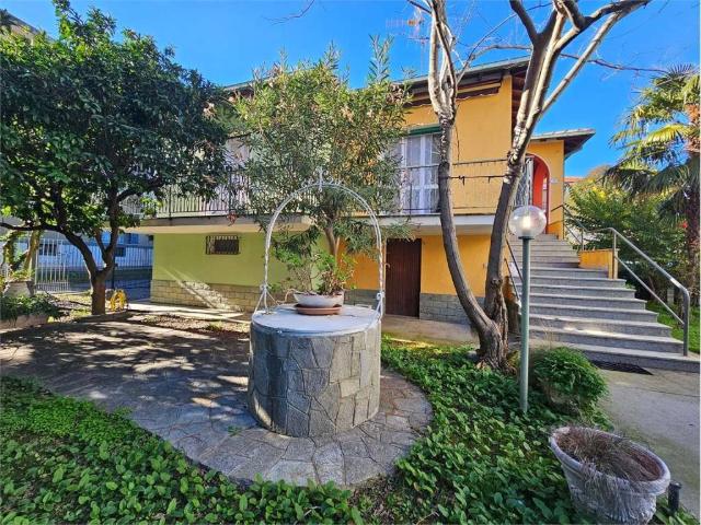 Villa Indipendente in vendita a Diano Calderina, Diano Marina
