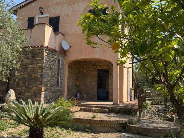 Villa Indipendente in vendita a Diano Marina, Liguria