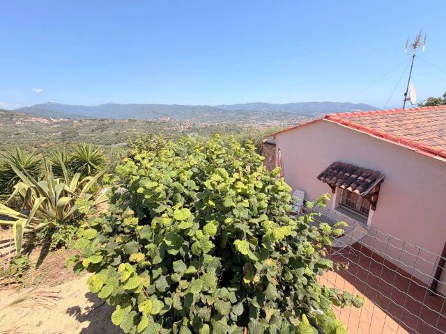 Villa Indipendente in vendita a Diano Gorleri, Diano Marina