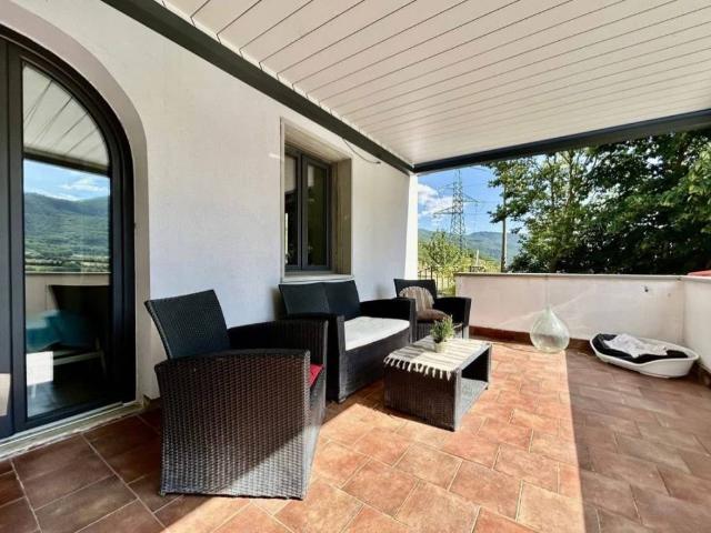 Villa Indipendente in vendita a Dicomano, Toscana