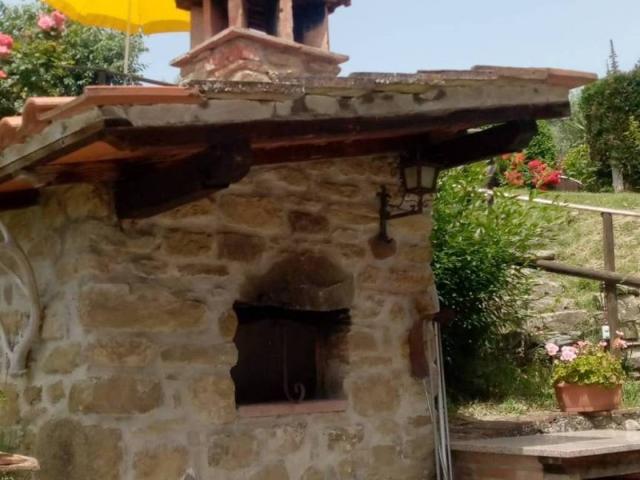 Villa Indipendente in vendita a Unione di Comuni Valdarno e Valdisieve, Londa