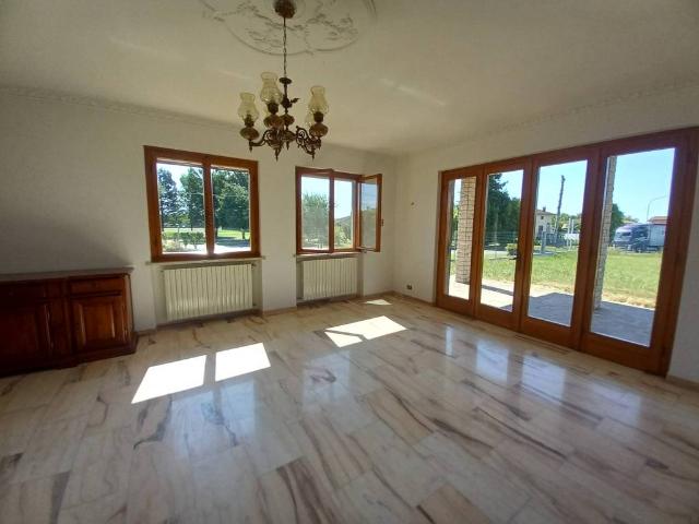Villa Indipendente in vendita a Dignano, Friuli-Venezia Giulia