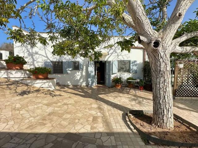 Villa Indipendente in vendita a Puglia, Lecce