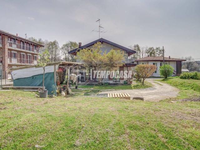 Villa Indipendente in vendita a Divignano, Novara